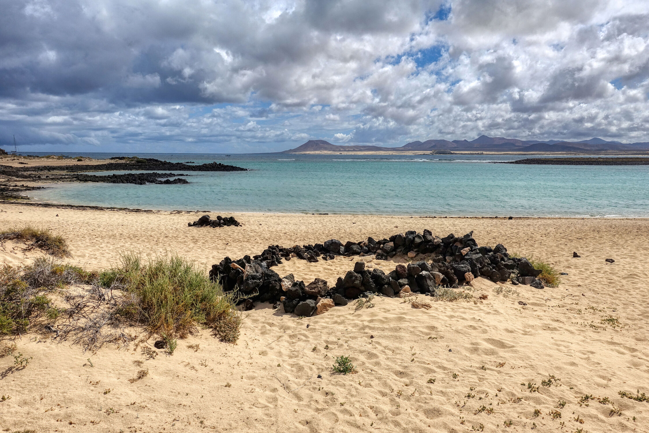 Bild mit Meere, Strand, Sandstrand, spanien, Atlantik, Fuerteventura, Kanaren, Kanarischen Inseln, Isla de Losbos