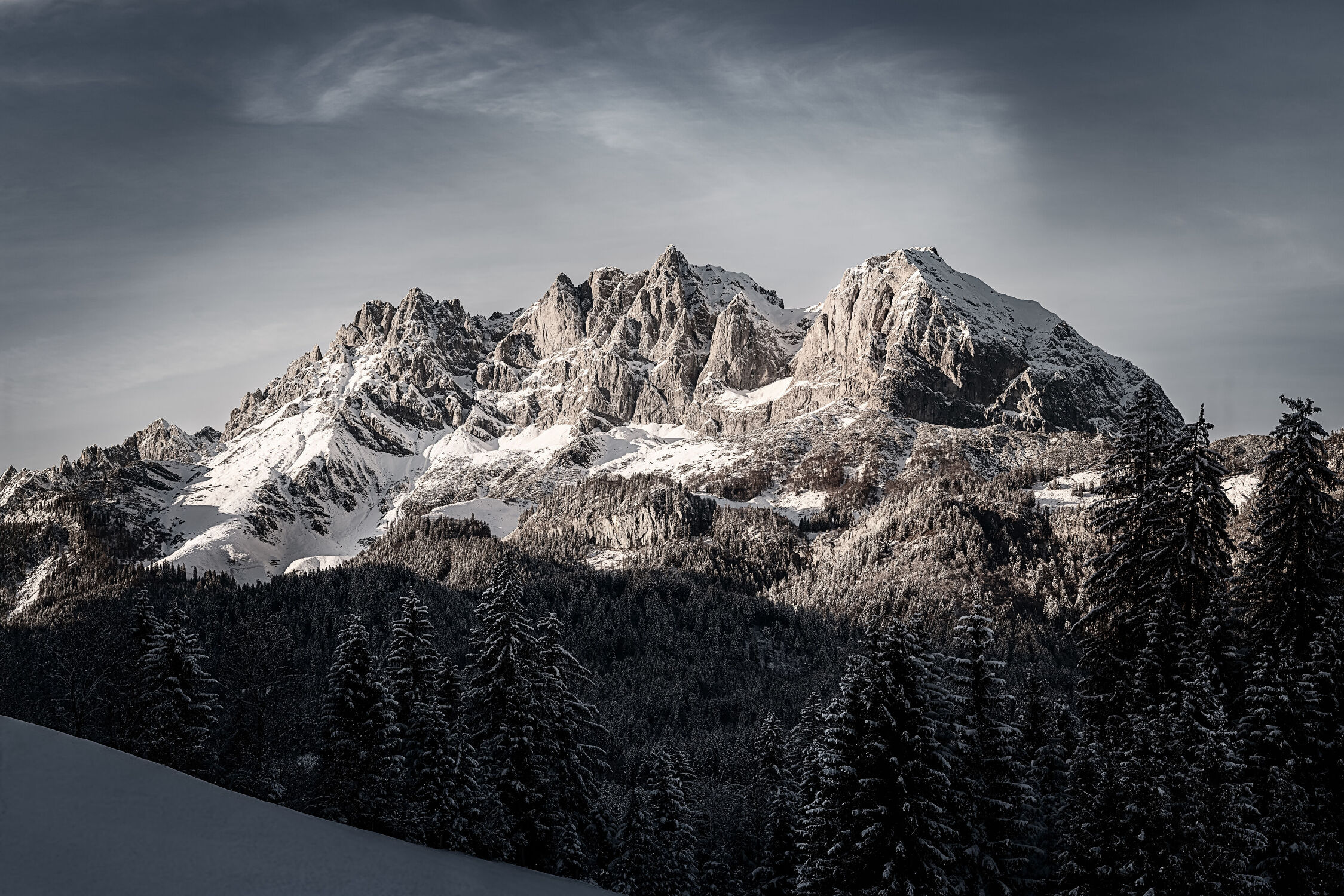 Bild mit Tirol, Gebirgskette, winterlandschaft, Berglandschaft, Wilder Kaiser, Alpenlandschaft, Wilderkaiser