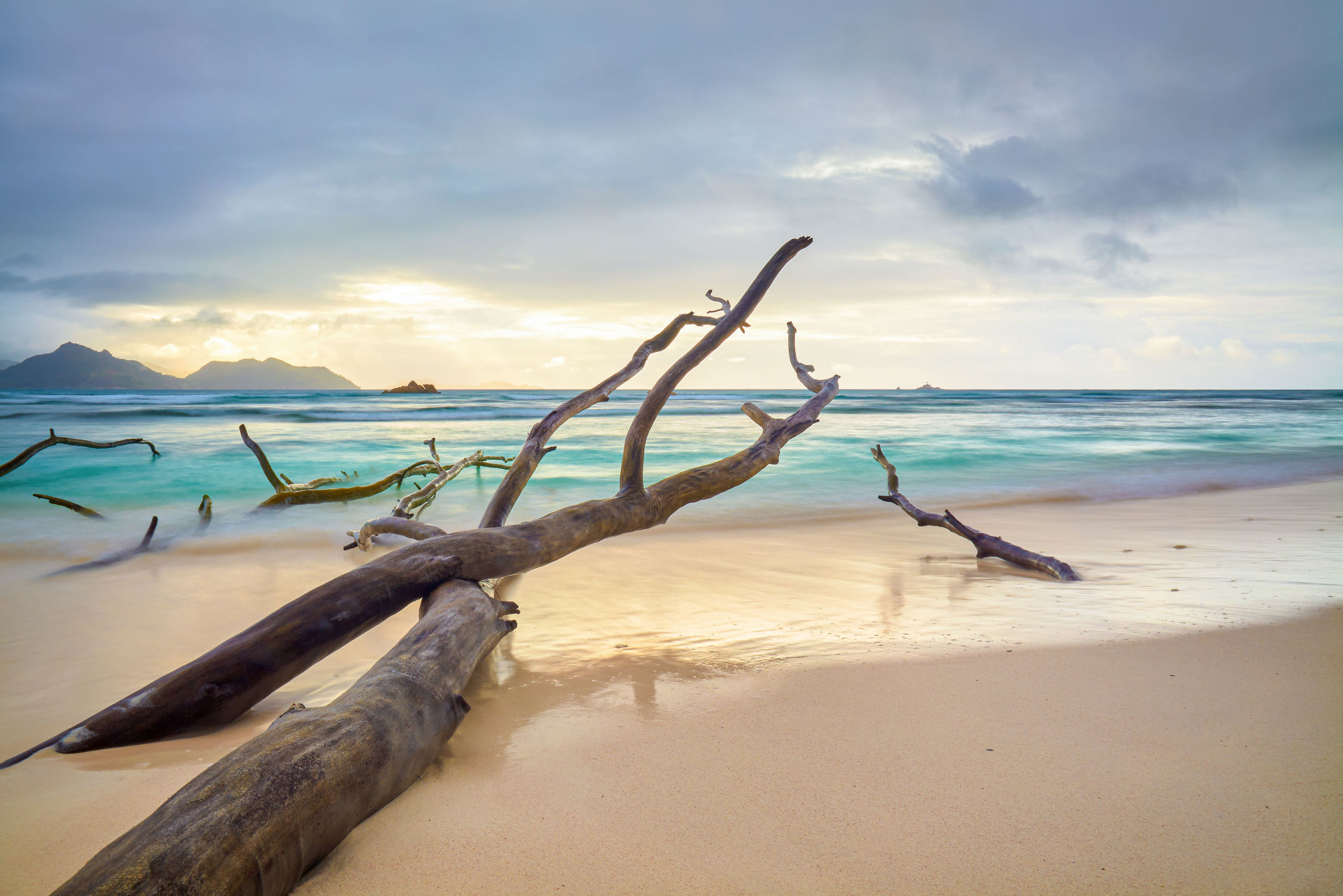 Bild mit Wetter, Sand, Urlaub, Baum, Strand, Meer, Insel, Paradies, Meer und Strand, Langzeitbelichtung, la digue, Seychellen, Gezeiten, Praslin