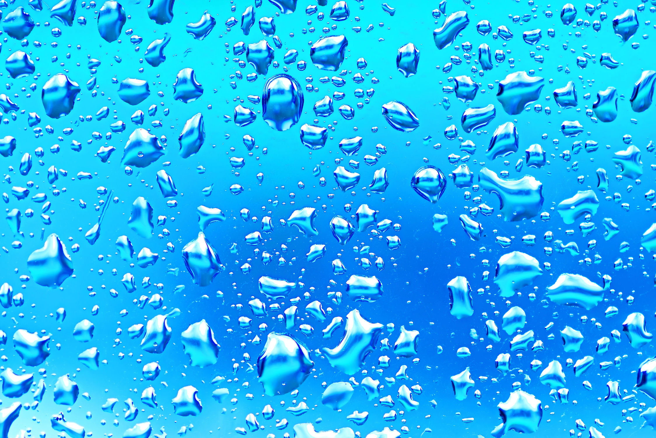 Bild mit Wasser, Blau, Makro, Wassertropfen, Regentropfen, Wasserperlen, Waterdrop, Tropfen, nahaufnahme, Regen, drop