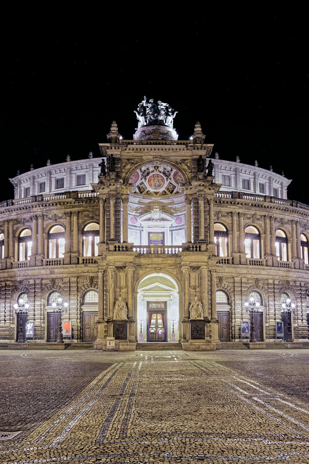 Bild mit Architektur, Gebäude, Dresden, Semperoper, Sachsen, Staatsoper, Saxony