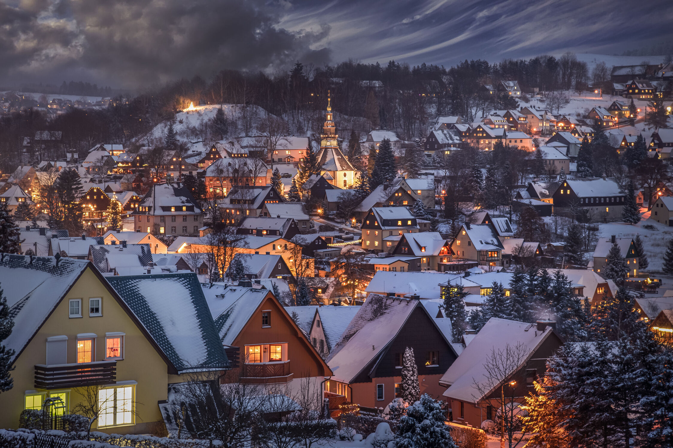Bild mit Winter, Schnee, Weihnachten, erzgebirge, Advent, weihnachtsdorf, nussknacker, schwibbbogen, weihnacht, seiffen