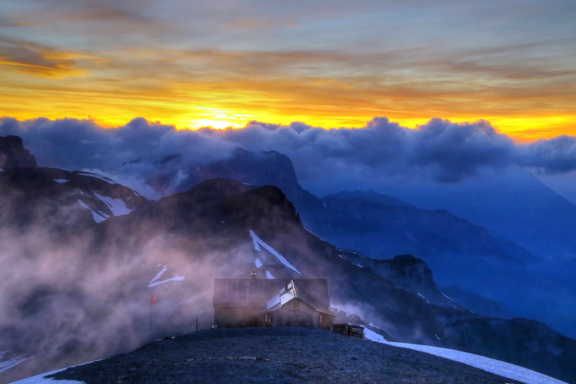 Bild mit Berge, Gletscher, Sonnenuntergang, Sonnenaufgang, Nebel, Alpen, Sonnenuntergänge, berg, Gebirge