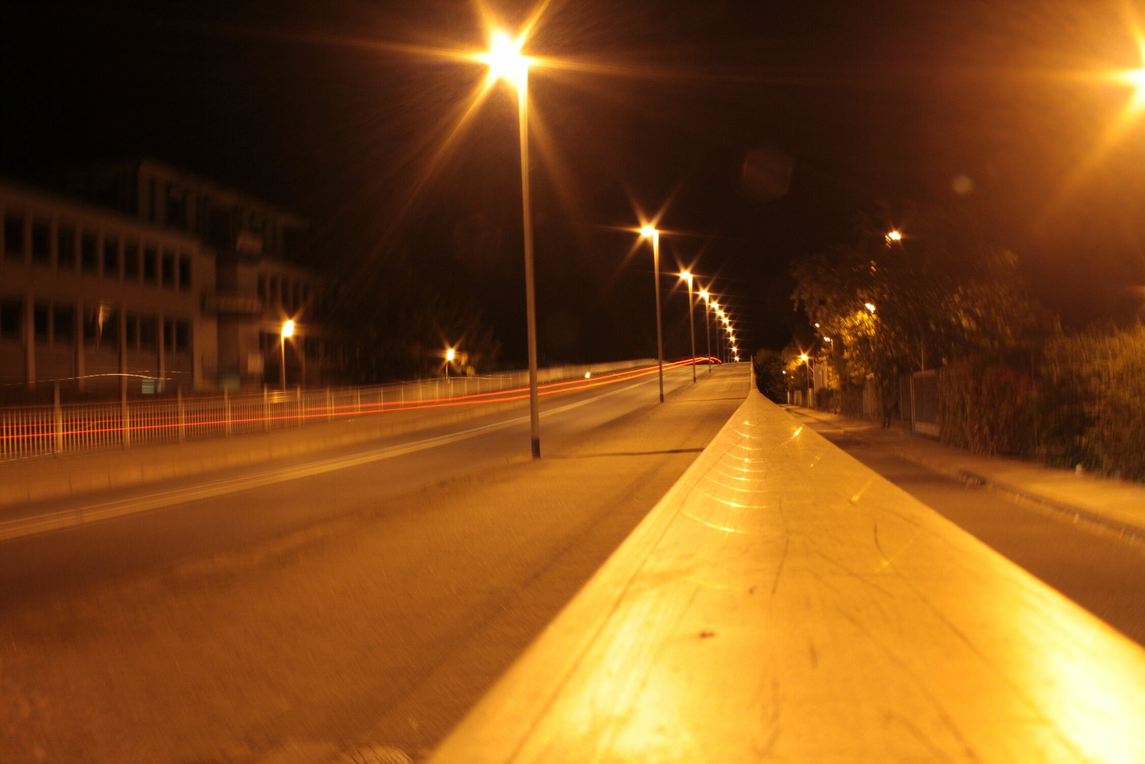 Bild mit Straßen und Wege, Straßen, Licht, Brücke, Straßenbrücke, lampen