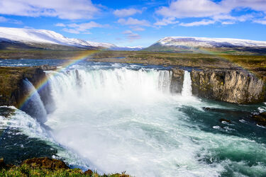 Bild mit Gletscher, Wolkenhimmel, Wasserfall, Gebirge, island, goðafoss