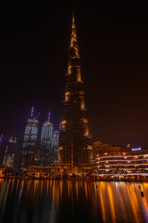 Al Khalifa bei Nacht