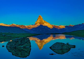 Bild mit Sonnenaufgang, Sonne, Landschaft, Matterhorn, Zermatt