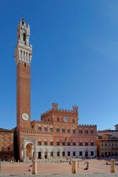 Bild mit Italien, Reisen, Toskana, Europa, Platz, berühmtes Bauwerk, Palazzo Pubblico, Piazza del Campo, Siena