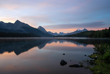 Bild mit Natur, Landschaften, Naturlandschaften, Morgenstimmung, Berglandschaft, Nordamerika, Alberta, Rocky Mountains, Kanada, Jasper National Park