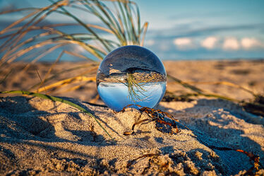 Bild mit Natur, Reflexion, Sand, Strand, Ostsee, Meer, glaskugel