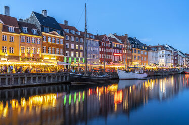 Bild mit Nacht, Dänemark, Kopenhagen, Nyhavn
