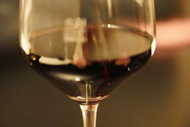 Bild mit Glas, Küchenbild, Wein, Geniessen, rotweinglas