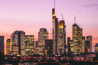 Skyline von Frankfurt am Abend, Sonnenaufgang