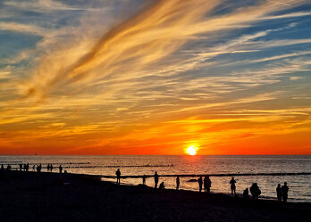 Bild mit Menschen, Sonnenuntergang, Ostsee, Sunset, Strandbild, Silhouette, kühlungsborn