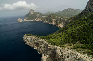Bild mit Felsen, Meere, Meer, Am Meer, mallorca, Palma de Mallorca, Mirador es calomer, Küste. Felsenküste