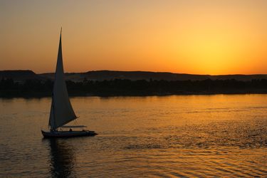 Bild mit Sonnenuntergang, Segelboote, Sonnenaufgang