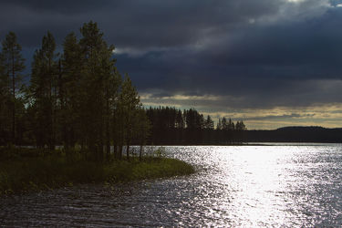 Gewitterstimmung am See in Finnland 2
