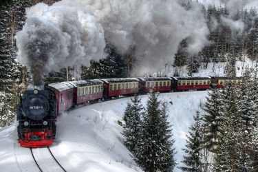 Bild mit Natur, Winter, Schnee, Wälder, Wald, Harz, Winterzeit, Bahn, Dampf, dampflok, Lokomotive, lok