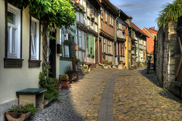 Bild mit Architektur, Gebäude, Städte, Häuser, Gasse, Haus, Stadt, landscape, Gassen, Quedlinburg