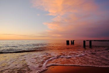 Bild mit Himmel, Wellen, Sonnenuntergang, Strand, Sandstrand, Meerblick, Meer, See, Am Meer, farbig