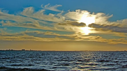 Bild mit Himmel, Wolken, Wellen, Sonne, Meer, Abend, Emden, Ostfriesland, Idylle, Abendidylle, Knock