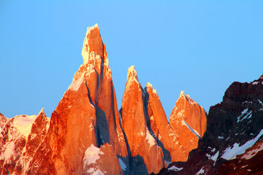 Bild mit Natur, Wasser, Berge, Gletscher, Sonnenuntergang, Sonnenaufgang, See, Patagonien, berg, Gebirge, Eisberg