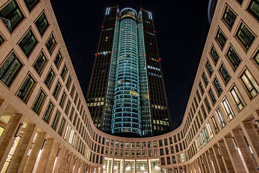 Bild mit Architektur, Glas, hochhaus, wolkenkratzer, frankfurt, Stahl, Büros, Hotel, Tower, Büroturm