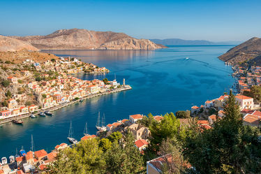 Griechische Insel Symi, Blick auf Meer und Hafen