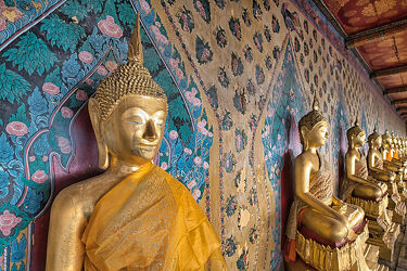 Bild mit Buddha, südostasien, Buddhas, Tempelanlagen, Religion, BUDDHASTATUE, Thailand, Bangkok, Wat Arun