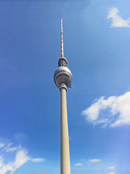 Bild mit Berlin, Fernsehturm, Berliner Fernsehturm, höchste Bauwerk Deutschlands mit 368 Metern, Berlin Mitte, Alexanderplatz, Sehenswürdigkeit